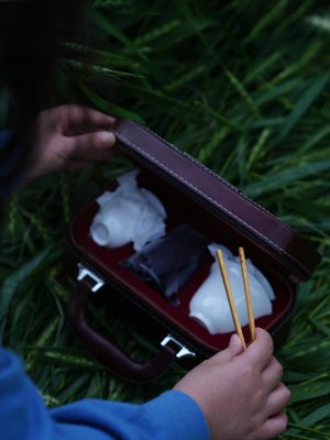 "Cha Ren Xing Nang" Premium Portable Travel Tea Set – Handcrafted Ceramic Gaiwan & Glass Fair Cup in Luxury Leather Carrying Case for Outdoor Camping & Travel
