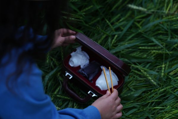 "Cha Ren Xing Nang" Premium Portable Travel Tea Set – Handcrafted Ceramic Gaiwan & Glass Fair Cup in Luxury Leather Carrying Case for Outdoor Camping & Travel
